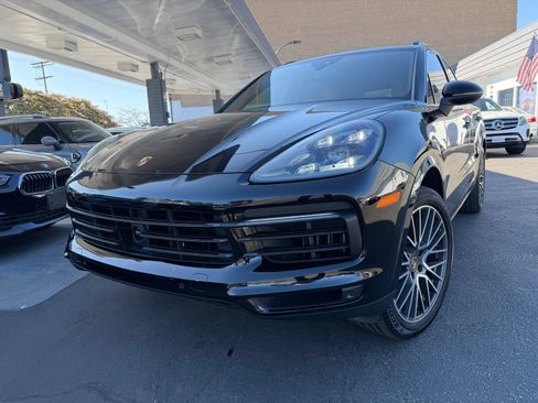 Used 2019 Porsche Cayenne AWD/4WD image 3