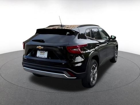 Used 2025 Chevrolet Trax LT image 15