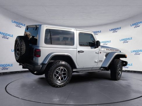 Used 2024 Jeep Wrangler Rubicon image 4
