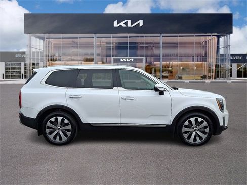 Used 2022 Kia Telluride S image 7