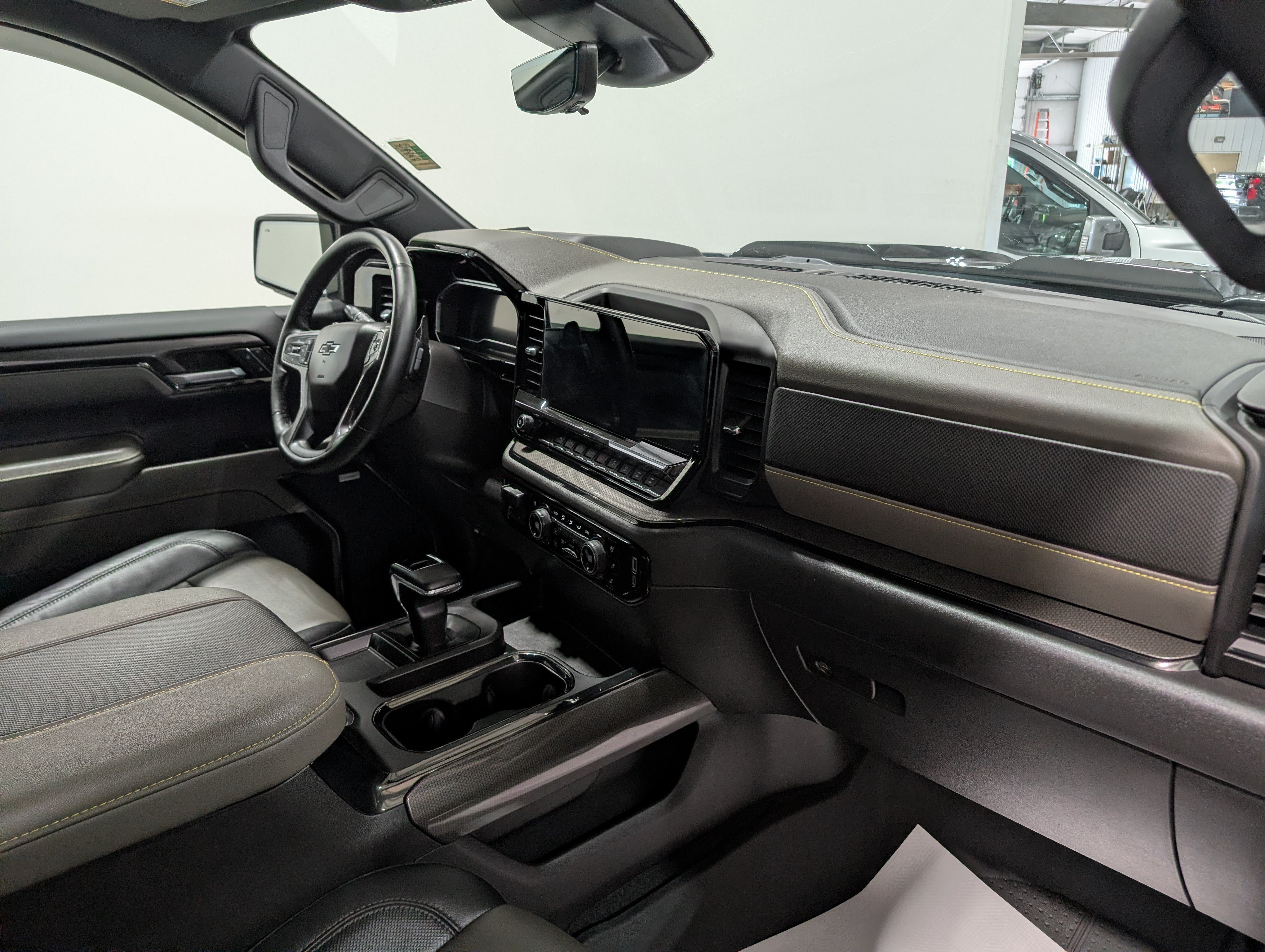 Used 2024 Chevrolet Silverado 1500 ZR2 w/ Technology Package AWD/4WD image 20