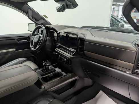 Used 2024 Chevrolet Silverado 1500 ZR2 w/ Technology Package AWD/4WD image 20