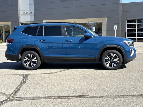 New 2026 Volkswagen Atlas SE image 6