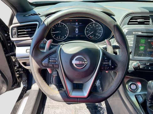 Used 2023 Nissan Maxima SR w/ Sport Mat Group FWD image 11
