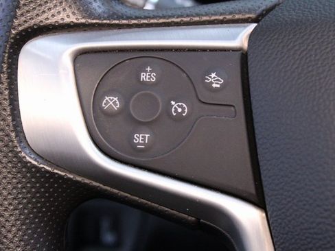 Used 2023 GMC Acadia SLE image 23