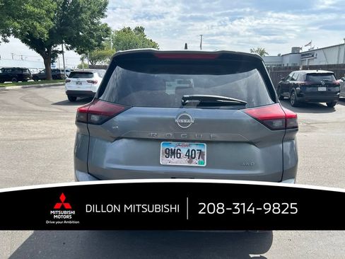 Used 2025 Nissan Rogue SV AWD/4WD image 19