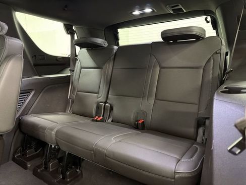 Used 2021 GMC Yukon Denali w/ Denali Premium Package image 17