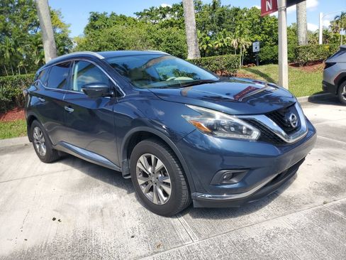 Certified 2018 Nissan Murano SL w/ Cargo Package FWD image 2