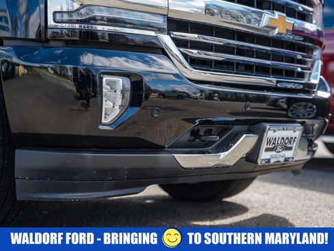 Used 2017 Chevrolet Silverado 1500 High Country image 14