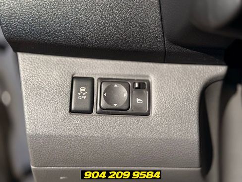 Used 2014 Nissan NV200 SV w/ Exterior Appearance Package FWD image 13