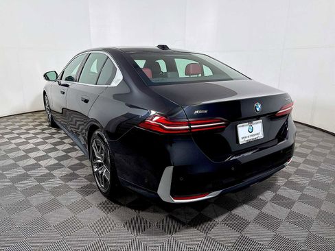 Used 2026 BMW 530i xDrive w/ Premium Package image 5