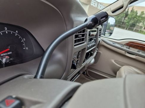 Used 2000 Ford Excursion Limited AWD/4WD image 17