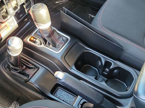 Certified 2022 Jeep Gladiator Rubicon w/ Trailer Tow Package image 10