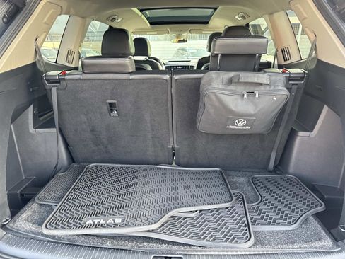 Certified 2022 Volkswagen Atlas SEL Premium image 5