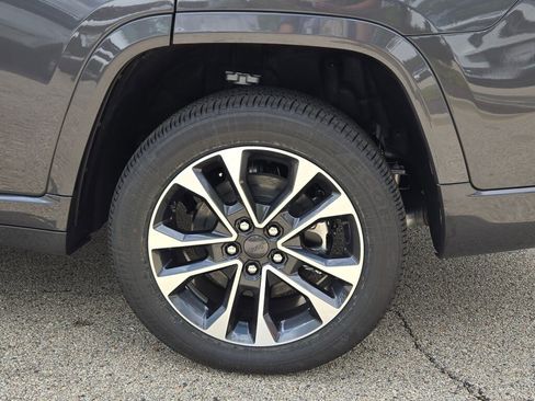 New 2025 Jeep Grand Cherokee L Overland image 16