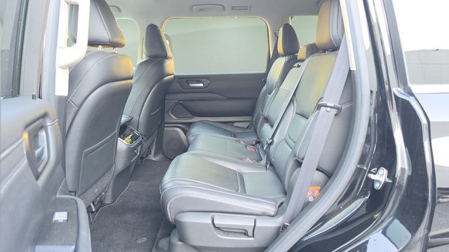 Used 2025 Nissan Armada SV AWD/4WD image 19