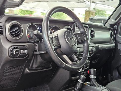 Used 2021 Jeep Wrangler Unlimited Sport AWD/4WD image 9