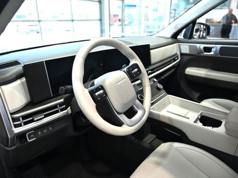 Used 2025 Hyundai Santa Fe SEL image 22