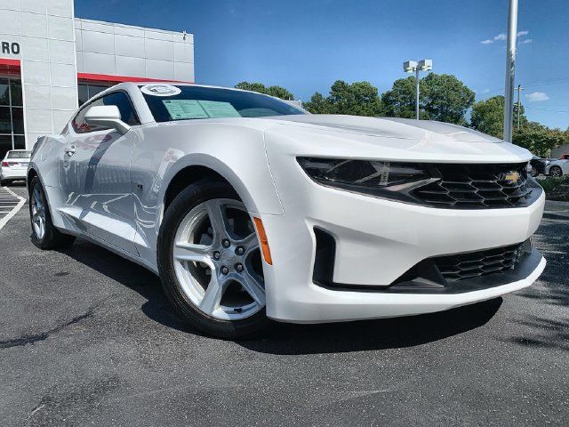 Used 2023 Chevrolet Camaro LT RWD image 2