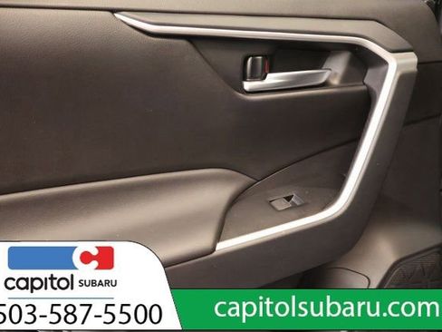 Used 2025 Toyota RAV4 XLE image 28
