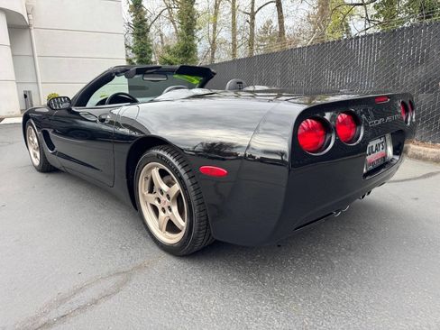 Used 2001 Chevrolet Corvette Base 2dr Convertible w/ Preferred Equipment Group2 image 5
