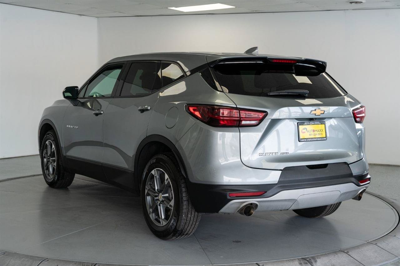 Used 2025 Chevrolet Blazer LT AWD/4WD image 5