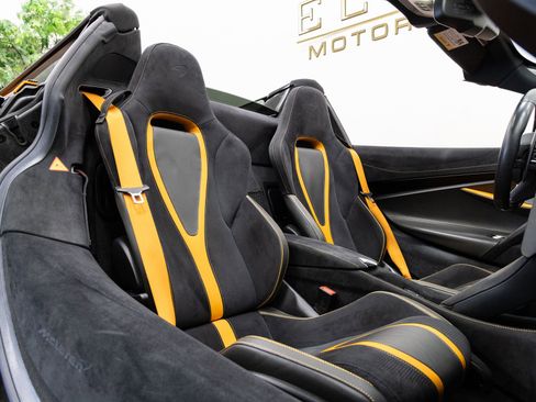 Used 2020 McLaren 720S Performance RWD image 19