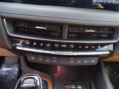 Used 2025 Cadillac CT5 Premium Luxury RWD image 12