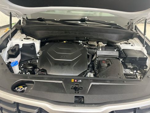 Used 2025 Kia Telluride S AWD/4WD image 37