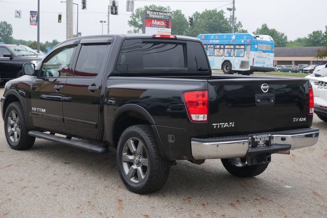 Used 2015 Nissan Titan SV w/ SV Value Truck Package AWD/4WD image 9
