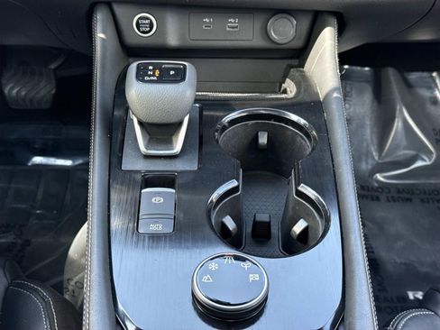 Used 2023 Nissan Rogue SL w/ SL Premium Package image 13