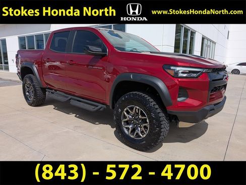 Used 2024 Chevrolet Colorado ZR2 w/ ZR2 Convenience Package III AWD/4WD image 3