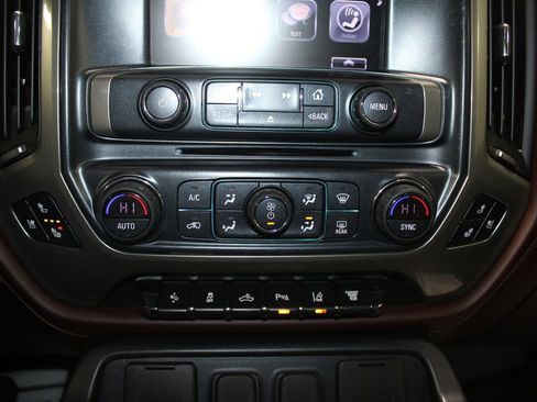 Used 2019 Chevrolet Silverado 2500 High Country w/ Duramax Plus Package image 52