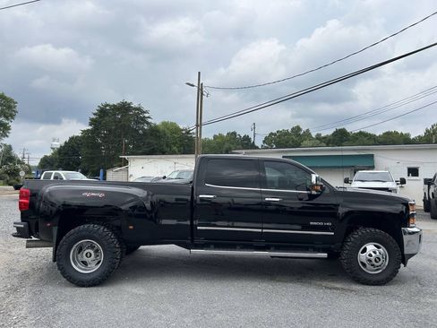 Used 2016 Chevrolet Silverado 3500 LTZ w/ Duramax Plus Package AWD/4WD image 5