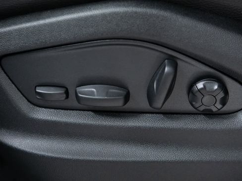 New 2026 Porsche Cayenne image 17