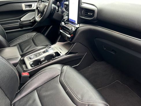 Certified 2024 Ford Explorer ST w/ Equipment Group 401A image 18