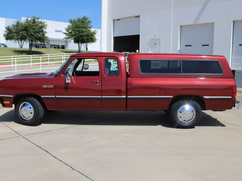 Used 1993 Dodge D/W Truck 250 RWD image 5
