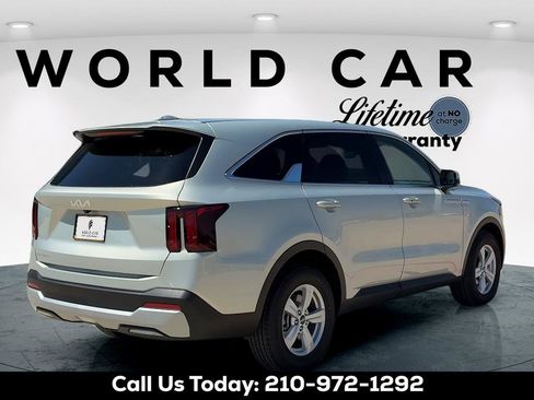 New 2026 Kia Sorento LX FWD image 3