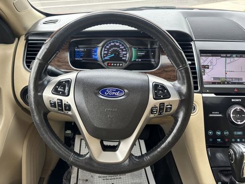 Used 2014 Ford Taurus Limited w/ Equipment Group 301A image 25