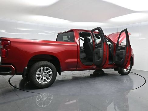 Used 2025 Chevrolet Silverado 1500 RST w/ Z71 Off-Road Package AWD/4WD image 4