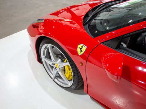 Used 2014 Ferrari 458 Italia Coupe RWD image 17
