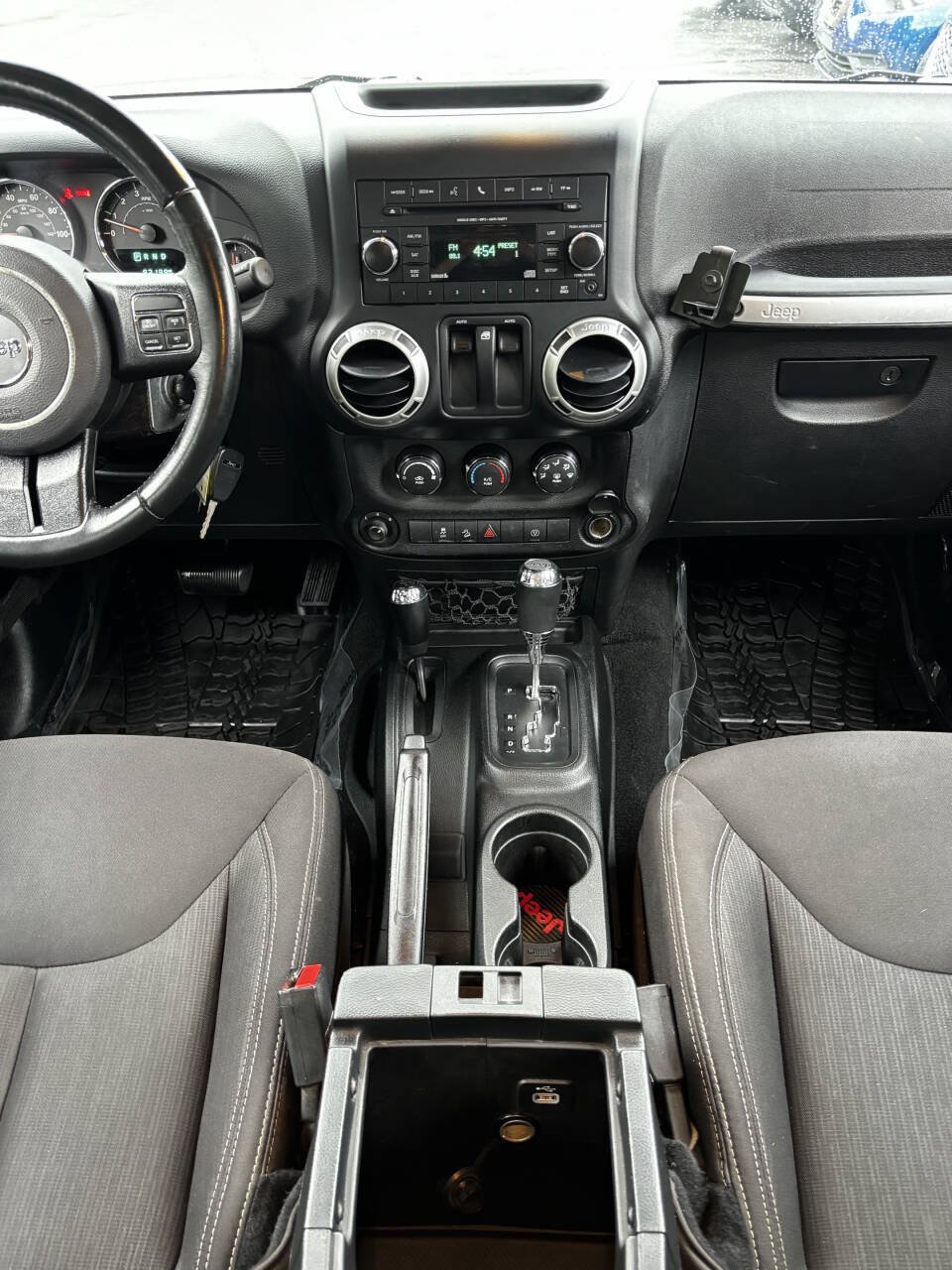 Used 2017 Jeep Wrangler Rubicon w/ Power Convenience Group AWD/4WD image 23