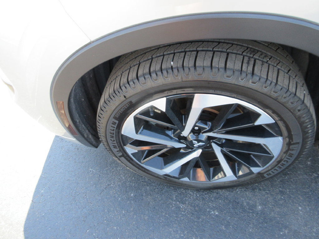 Used 2023 Mitsubishi Outlander SEL AWD/4WD image 15