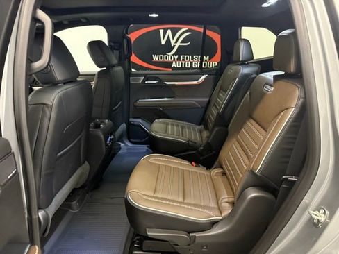 New 2026 GMC Acadia Denali Ultimate w/ LPO, Floor Liner Package image 16