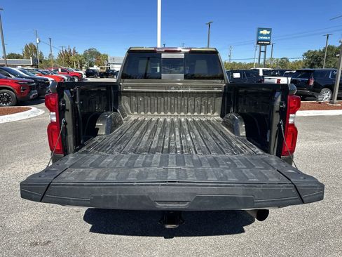Used 2022 Chevrolet Silverado 2500 LTZ w/ LTZ Plus Package image 7