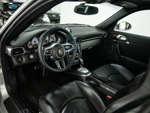 Used 2009 Porsche 911 Carrera S RWD image 27