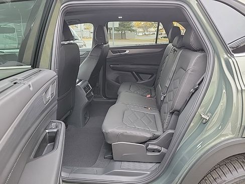 New 2026 Volkswagen Atlas Cross Sport SE image 48