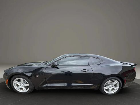Used 2017 Chevrolet Camaro LS RWD image 8