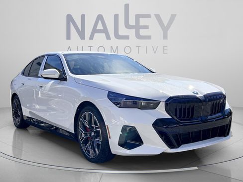 Used 2026 BMW i5 eDrive40 w/ M Sport Package RWD image 7