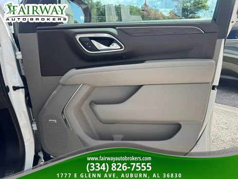 Used 2022 Chevrolet Tahoe Z71 w/ Luxury Package AWD/4WD image 31